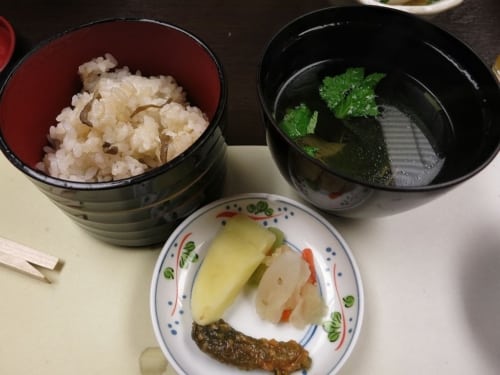 Reis mit Pilzen, Suppe und Eintopf