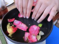 Finger waschen vor und nach dem Essen